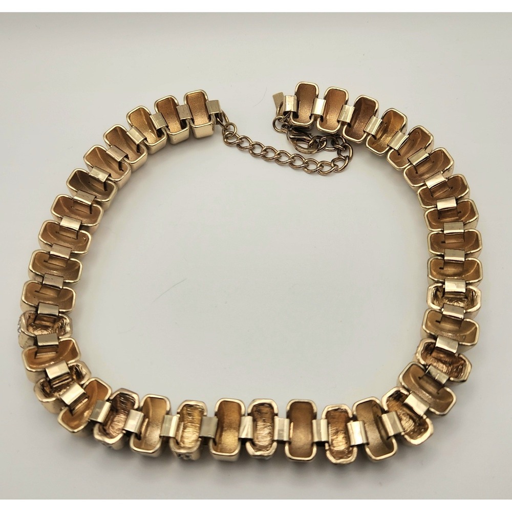 Cache Gold Tone Rhinestone Ribbed Statement Collar Necklace 18 Inch - Picture 13 of 16